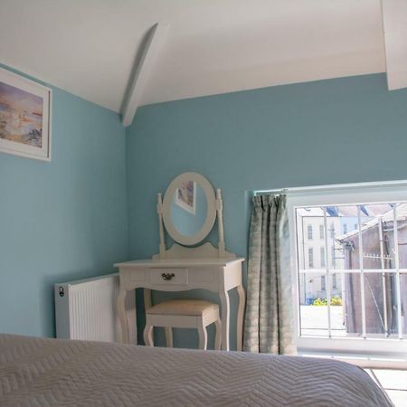 Devon View House Bed & Breakfast Йол Екстериор снимка