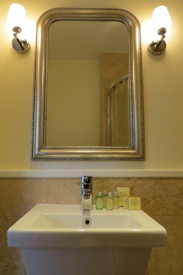 Devon View House Bed & Breakfast Йол Екстериор снимка