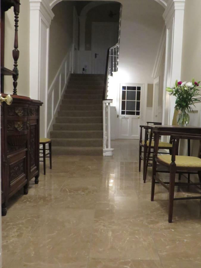 Devon View House Bed & Breakfast Йол Екстериор снимка