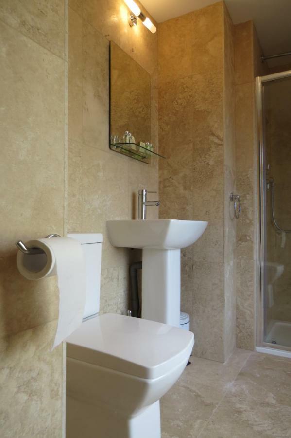Devon View House Bed & Breakfast Йол Екстериор снимка
