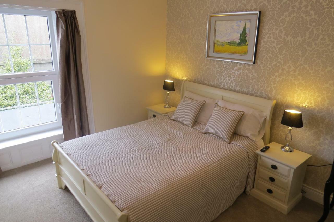 Devon View House Bed & Breakfast Йол Екстериор снимка