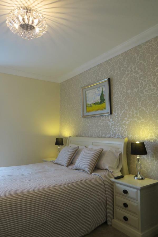 Devon View House Bed & Breakfast Йол Екстериор снимка