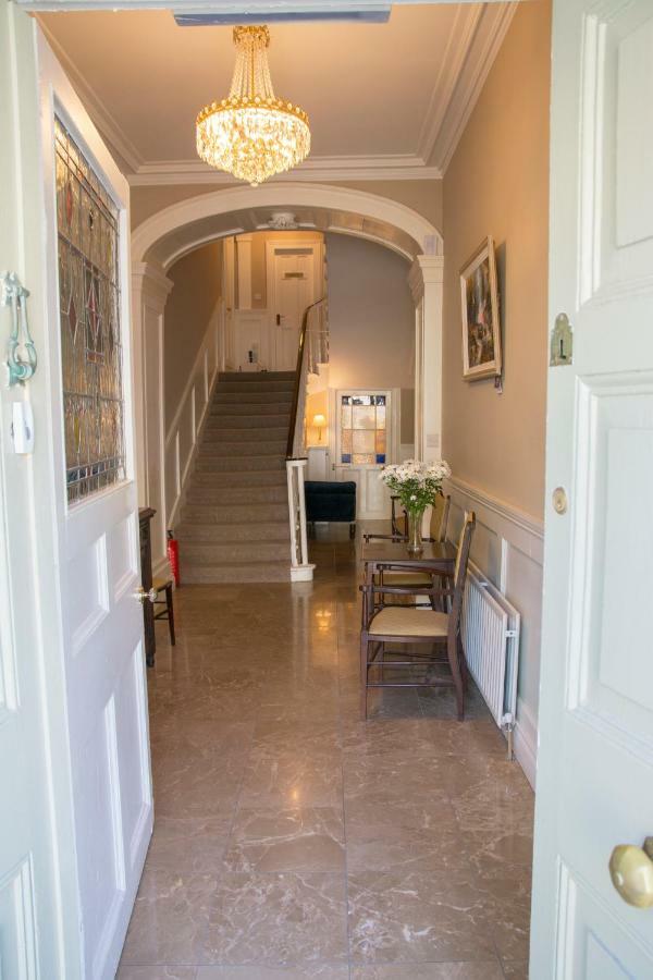 Devon View House Bed & Breakfast Йол Екстериор снимка