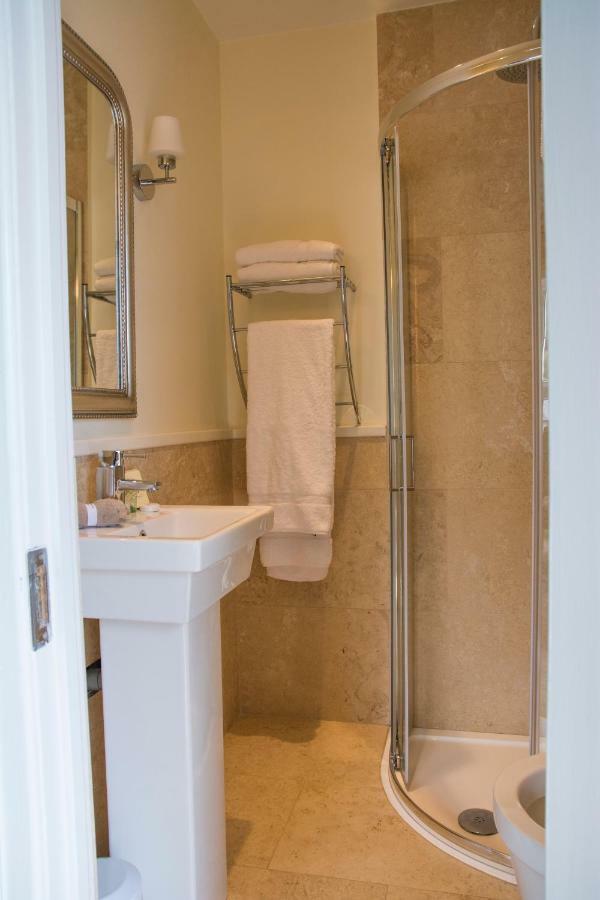Devon View House Bed & Breakfast Йол Екстериор снимка
